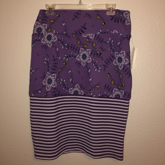 LuLaRoe Dresses & Skirts - LuLaRoe Cassie skirt